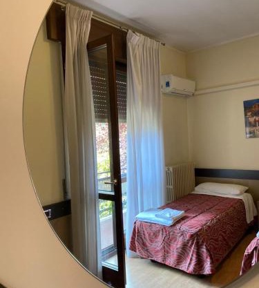 B&B Santa Monica
