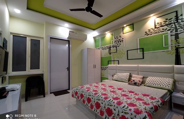 Baba Home Stay(Luxury Rooms)- Stay with Indian Family.