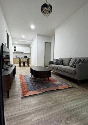 Babah Guesthouse P' Residence Batu Kawa