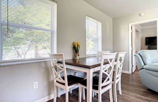 Backyard fully fenced 2BR Home in Deltona FL