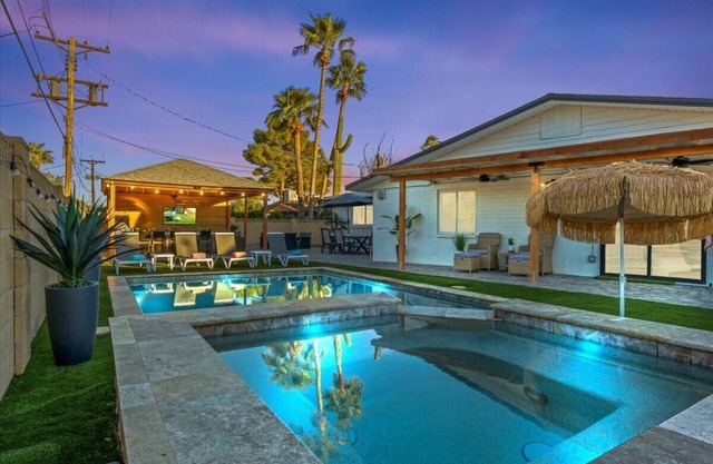 Backyard Paradise w/Hot Tub & Heated Pool !