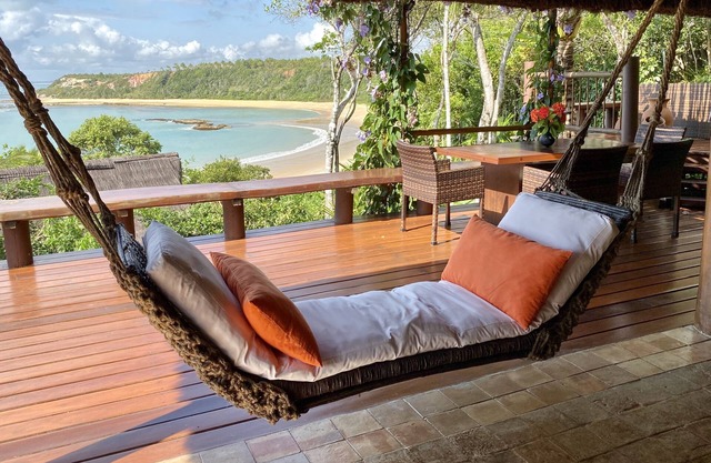 Bahia Beach House, 2 - 7 people. Amazing location and sea views