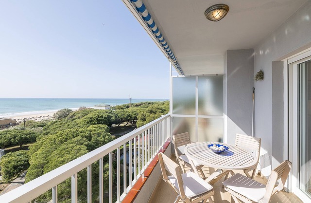 BALCON PARQUE ATLANTICO - Fantastic front line apartment with free WiFi.
