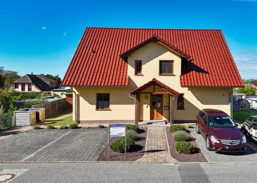 Balkon mit Meerblick, gratis Nutzung vom AHOI Erlebnisbad und Sauna in Sellin - Haus De niege Wech FeWo 03