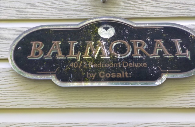 Balmoral Island Pets Breakfast