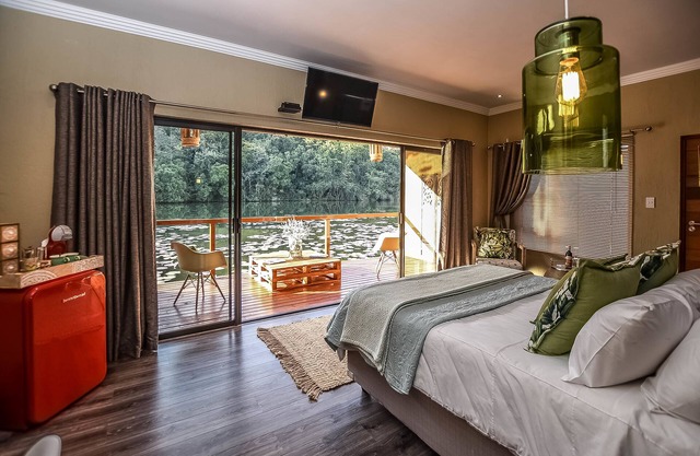 Bambuu Lakeside Lodge