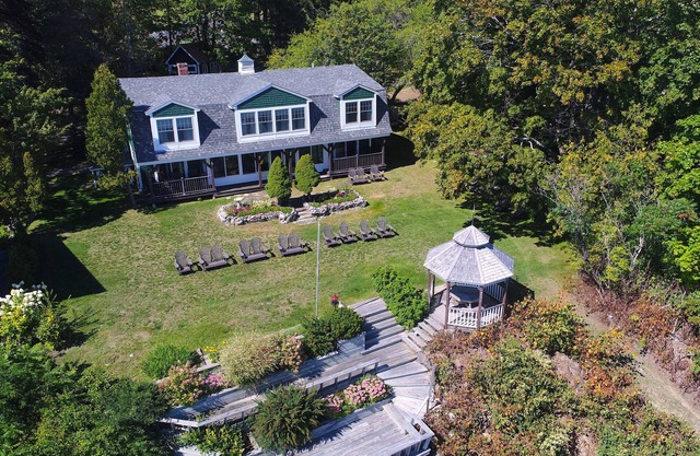 Bar Harbor waterfront home, sleeps 10-12! Close to Acadia main entrance