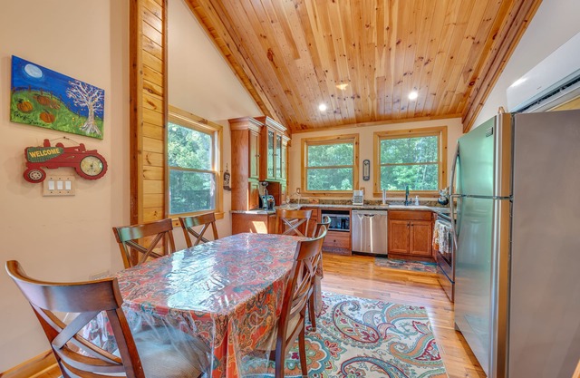 Barn-Style Georgia Vacation Rental - Pet Friendly!