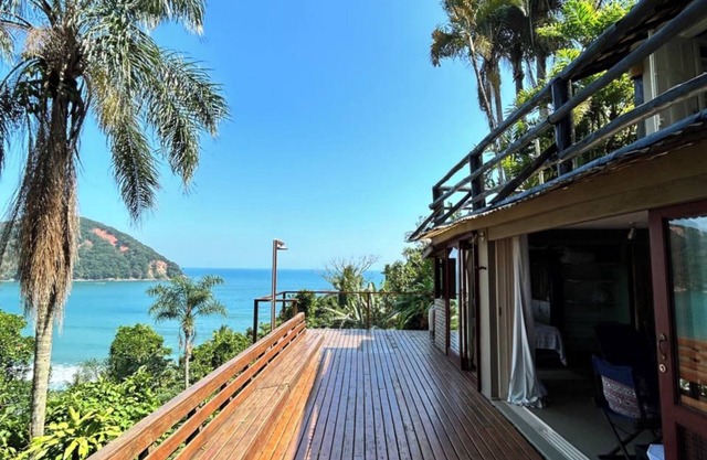 Barra do Sahy - 4-Suite House with Sea View