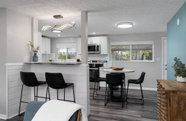 Bartlett Beacon - 3BR 2BA Ranch in Quiet Setting