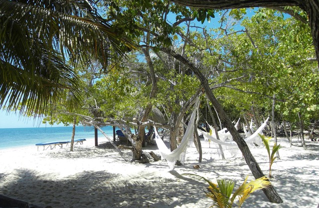 Barú Island near Cartagena-Private Villa 15 feet in front of the Beach