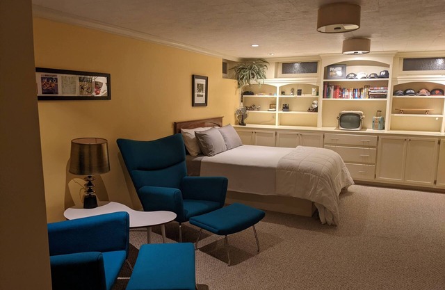 Basement Apt. 2.1 miles from ND, owned by retired Hotel GM, Nice Neighborhood