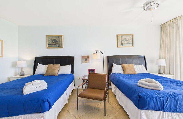 "Bay Side" #5703 - Studio, Sleeps 4-Bay View