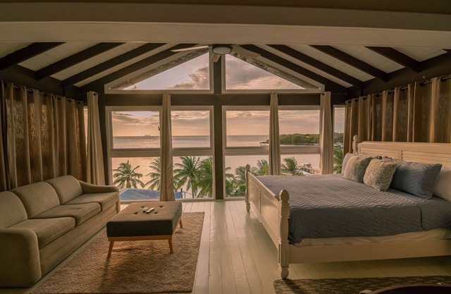 Bay view/Pent house/Luxury view in West End