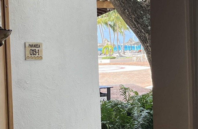 Bayahibe Cadaquez Caribe Beachfront Apt next to Dreams & Catalonia Resorts