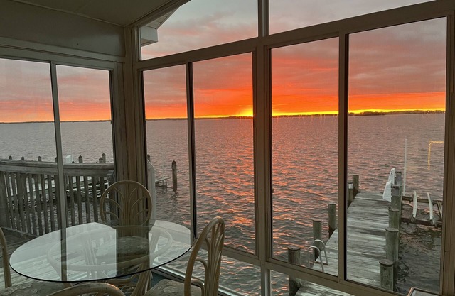 Bayfront House W Decks Dock Boatslip 2 Pools + Tennis Court in Montego Bay