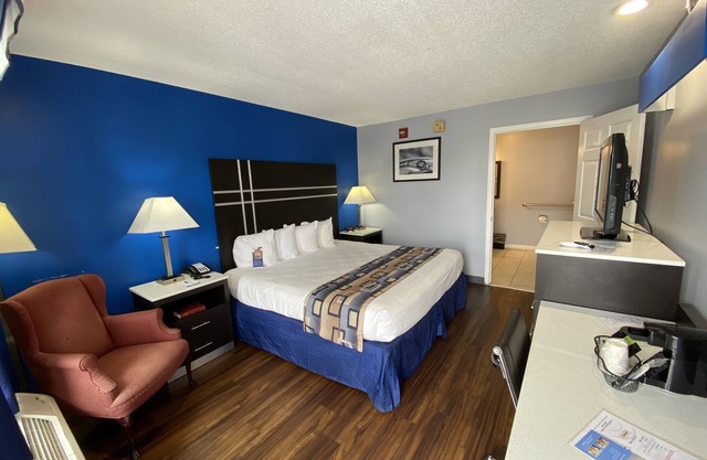 Baymont by Wyndham Albany at Albany Mall