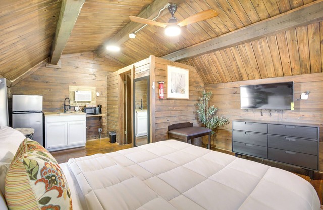 Bayou Cabin w/Heated Pool Access Near NOLA!