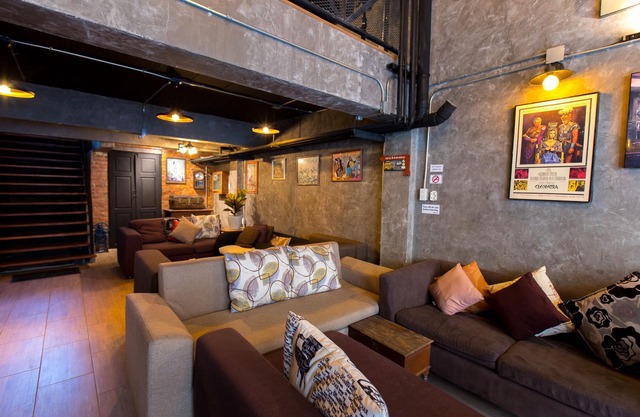 BB Wong Sawang/5BR/6BATH/2 min MRT
