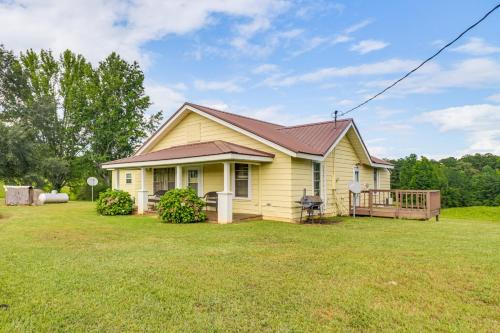 BBQ Ready Delta Country Home on 30 Acres