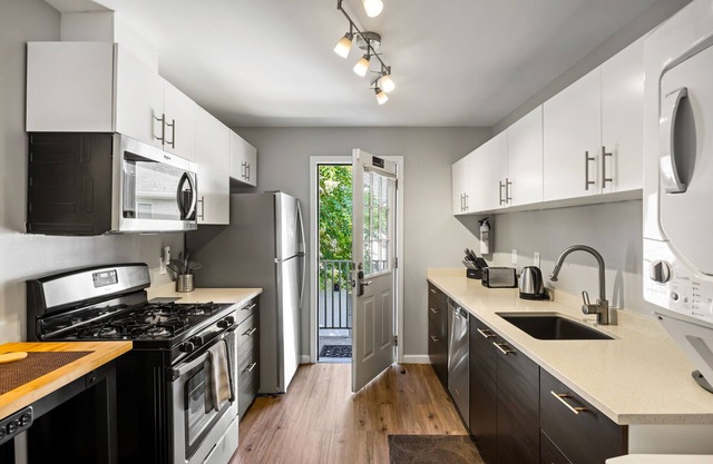 (BC2bC) Convenient Condo Perfect for Long Term Stay near Shepherd Center