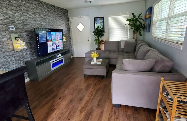 Be ROYAL and Live your BEST life in Luxury near The Villages