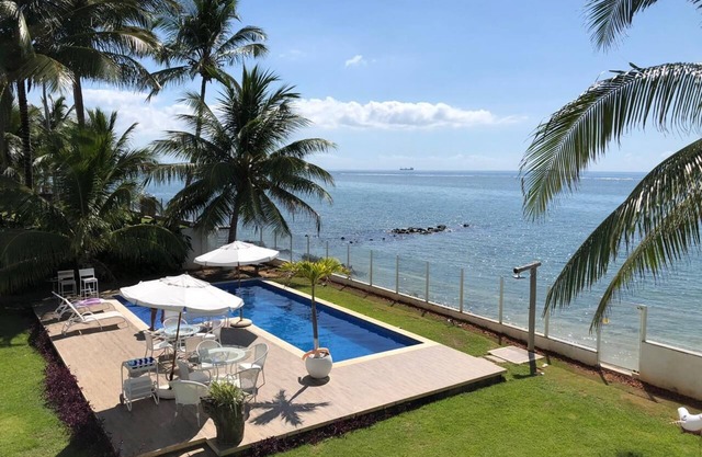 Beautiful House Waterfront, Cond. Golden Lagoon next to Club Med.