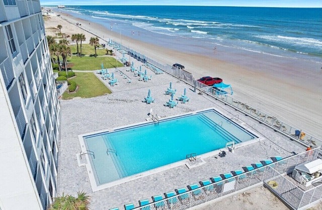 Beach-2 Pools-Home Away From Home-MOST Amazing SUNRISE-Racing-Bike Week-Concerts