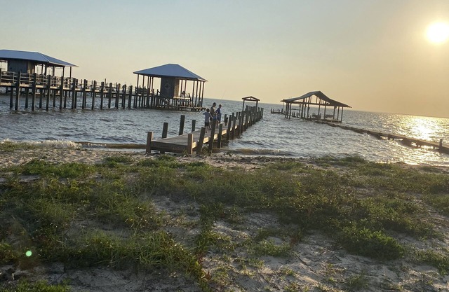 Beach access, in historic Montrose area, directly across from Mobile Bay