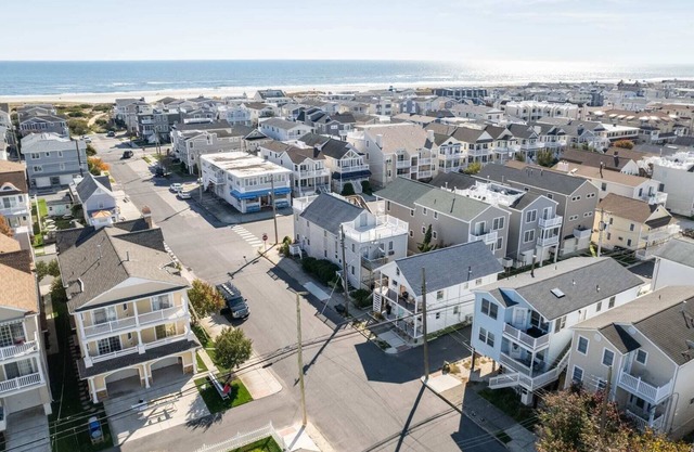 Beach Block-1min Walk-Luxury-The Reef Downstairs