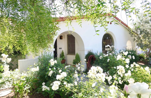 BEACH BUNGALOW IN THE HEART OF SURF CITY 3BR 2BA - Work place friendly