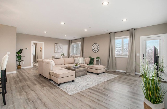 Beach Cove | Wine Tours | Lake Michigan | Dunes