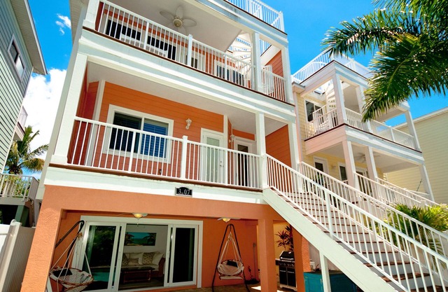 Beach Dance in Holmes Beach