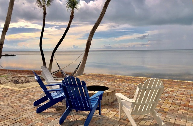 Beach Dream House, relax and enjoy the clear waters of Islamorada FL