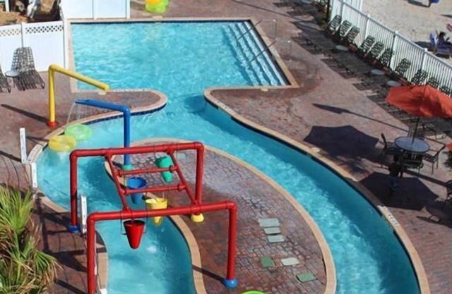 Beach Escape! Surfing, Kitchen, Beach, Pool, Parking, Shop at Volusia Mall