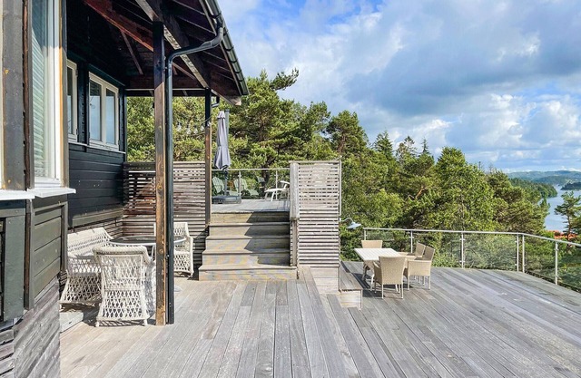 Beach front home in Førde i Hordaland