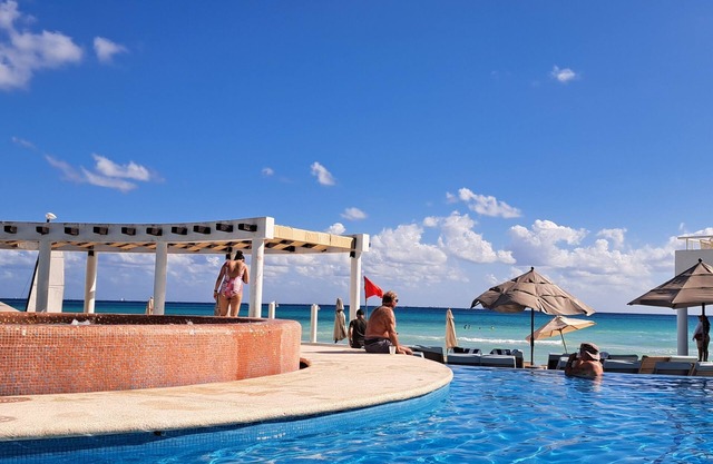 Beach front-Ocean View Studio -Hotel Sunset Fishermen condo 344/C