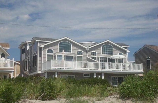 Beach Front Privacy. Nestled between 52nd and 53rd St. Wow!