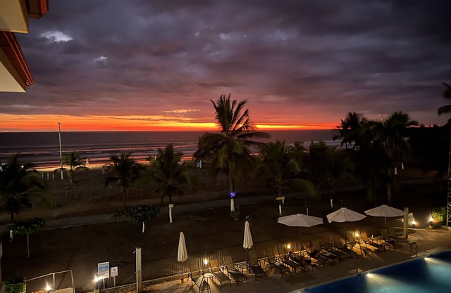 Beach Front with beautiful ocean view 3 beds, 2 baths condo in Jaco Beach