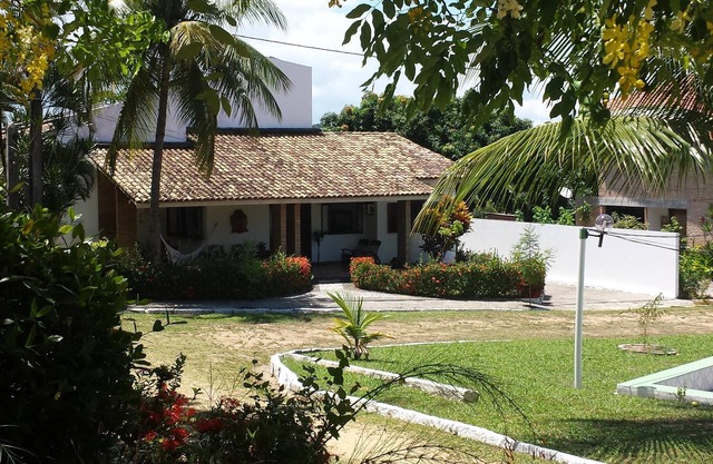 BEACH HOUSE, CLOSED CONDO, SEA ACCESS, SLEEPS 15 PEOPLE