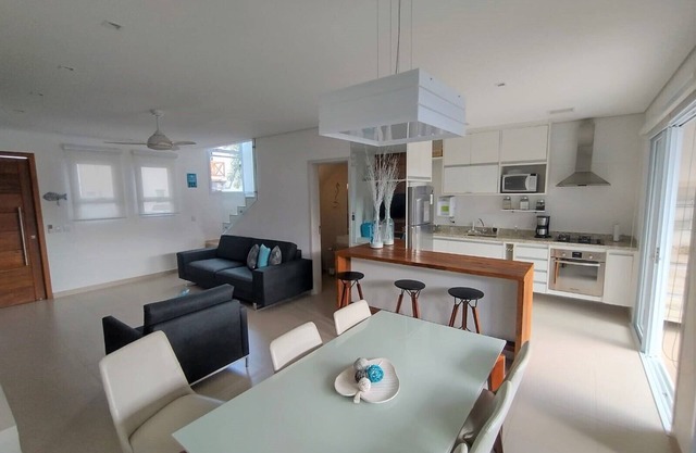 BEACH HOUSE IN CONDOMINIUM WITH POOL - JUQUEHY