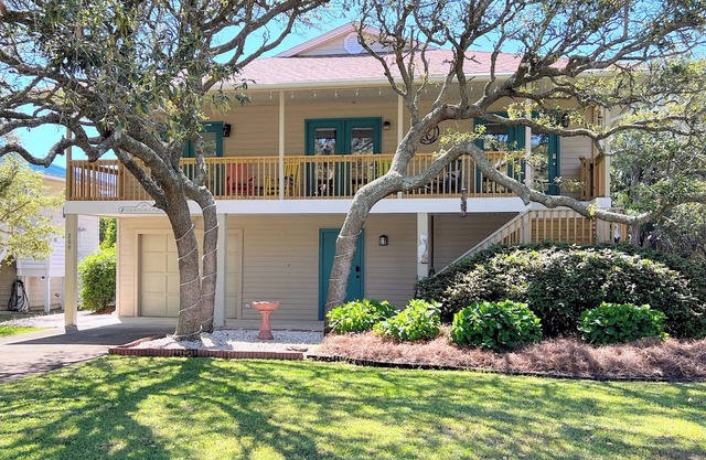 Beach House Just Steps To The Ocean With Partial Sea View & No Parking Fees!