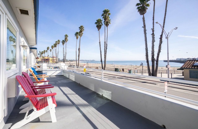 Beach Street Inn and Suites