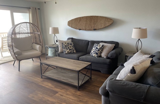 Beach townhome! Enjoy the sound, pool, and ocean!