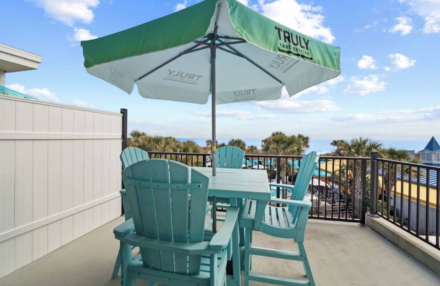 Beach Vacation Awaits! Relaxing Ocean View Suite with Pool & Pet Friendly