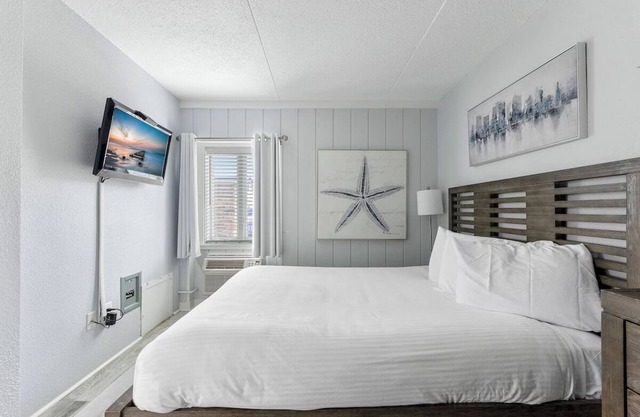 Beachcomber Resort 1bedroom Queen suite