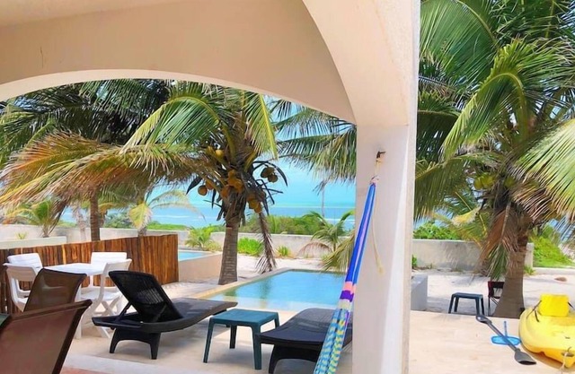 Beachfront 4BDR w/Starlink & Pool in SanBruno