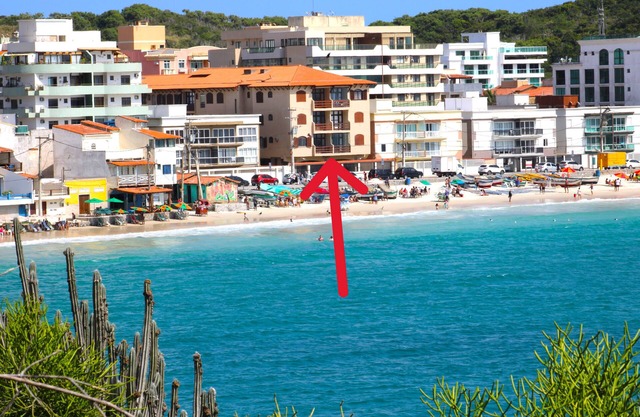 Beachfront Apartment, Sea View, Garage, 2 Bedrooms, WI-FI, Cable TV, NETFLIX etc.