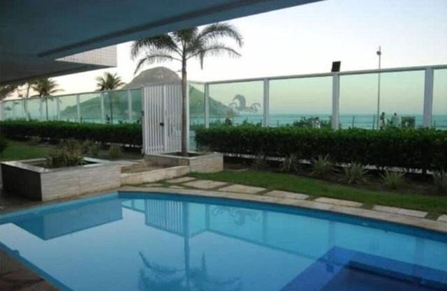Beachfront apartment in Rio de Janeiro ideal for surfers and leisure lovers!