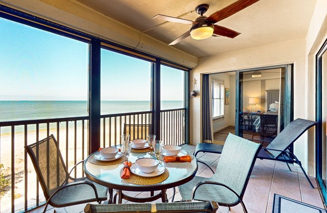 Beachfront condo with Gulf views - pool, sauna & direct beach access
